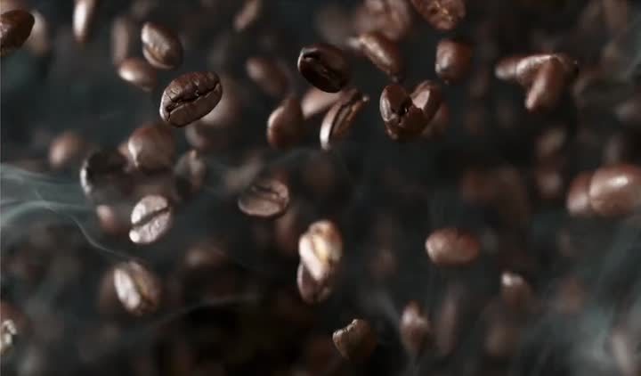 Das Titelmotiv zu Fuic in Bernstein und Espresso mit Verpackung für Kakao und Kaffee