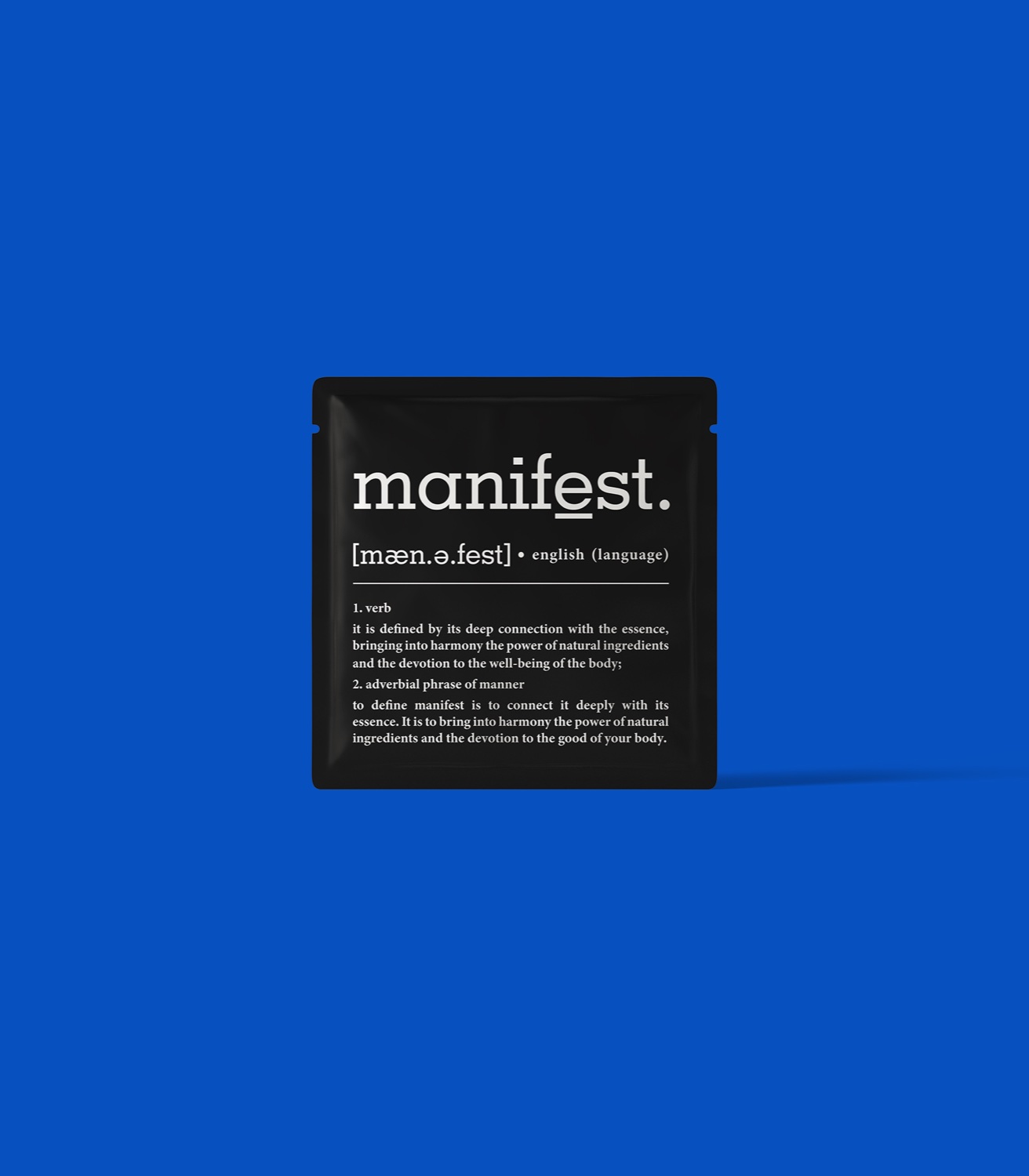 Der Probenbeutel von Manifest mit der Wortmarke im Stil eines Wörterbucheintrags