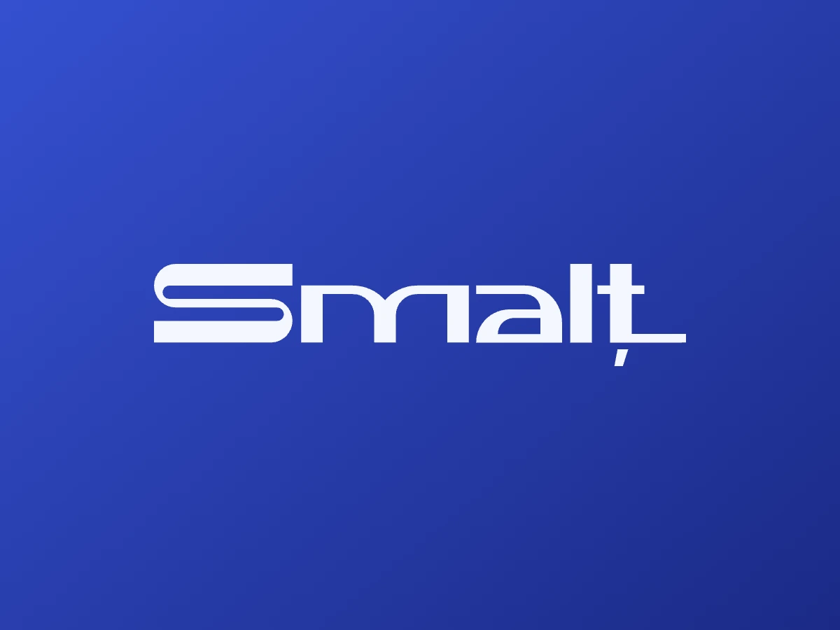 Die Wortmarke von Smalț in Weiß auf Kobalt, dem einzigen Akzent der Marke